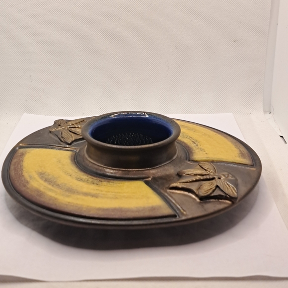 Ikebana. Signed Art Pottery Brown Butterfly Ikebana Flower Vase - Picture 7 of 7